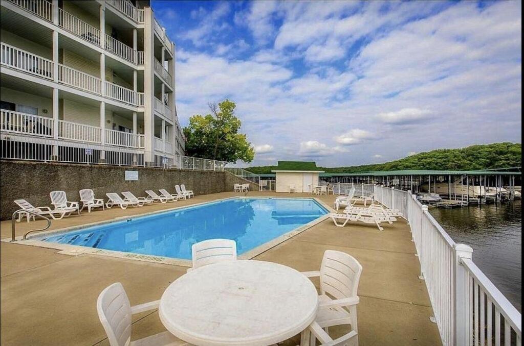 Family Fun Lakefront Condo At Parkview Bay Osage Beach Buitenkant foto